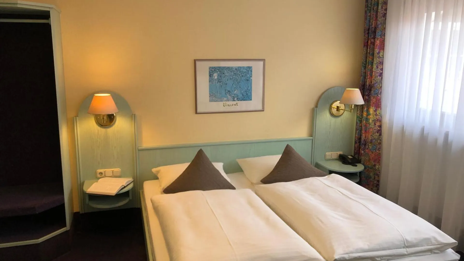 Hotel Weisses Lamm Allersberg 3*,  Germany