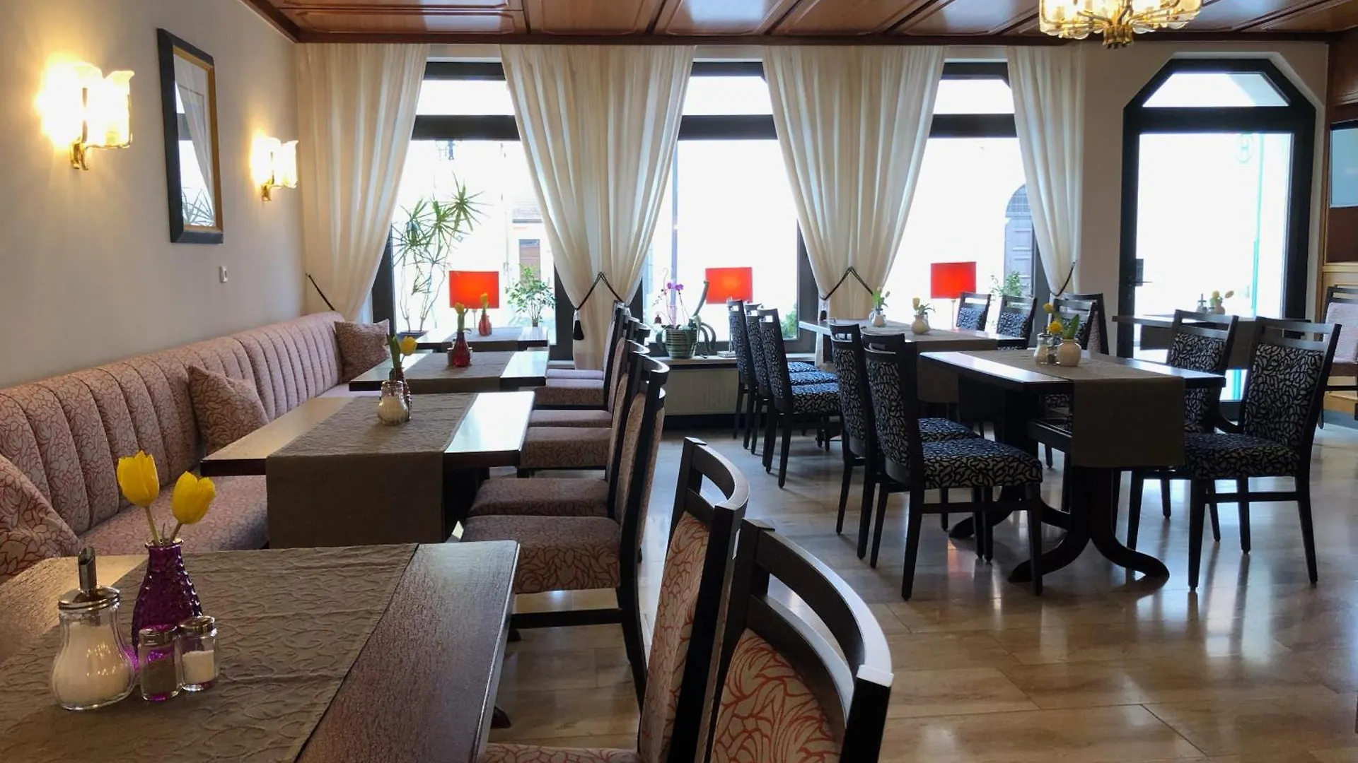 Hotel Weisses Lamm Allersberg Guest house
