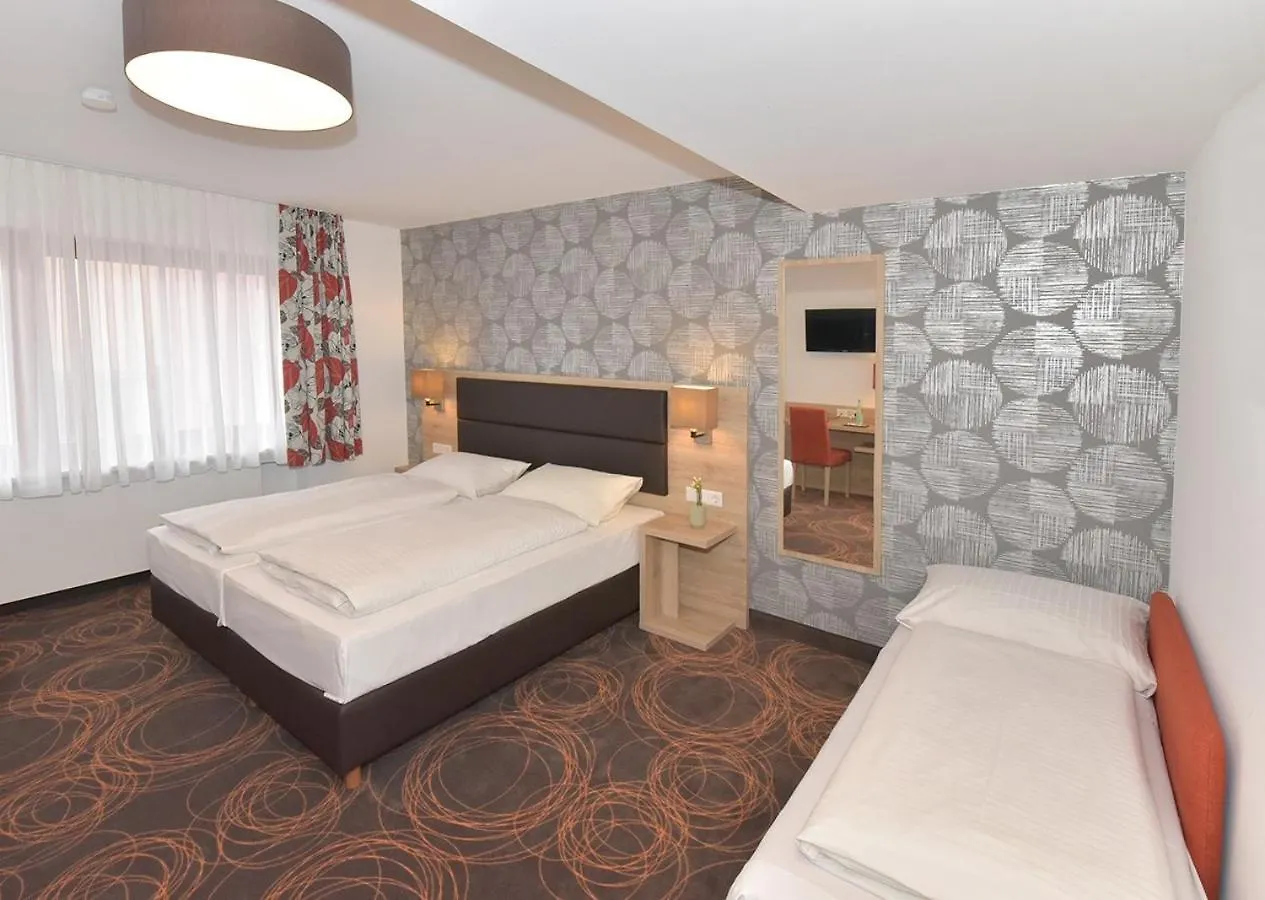 Hotel Weisses Lamm Allersberg 3*,